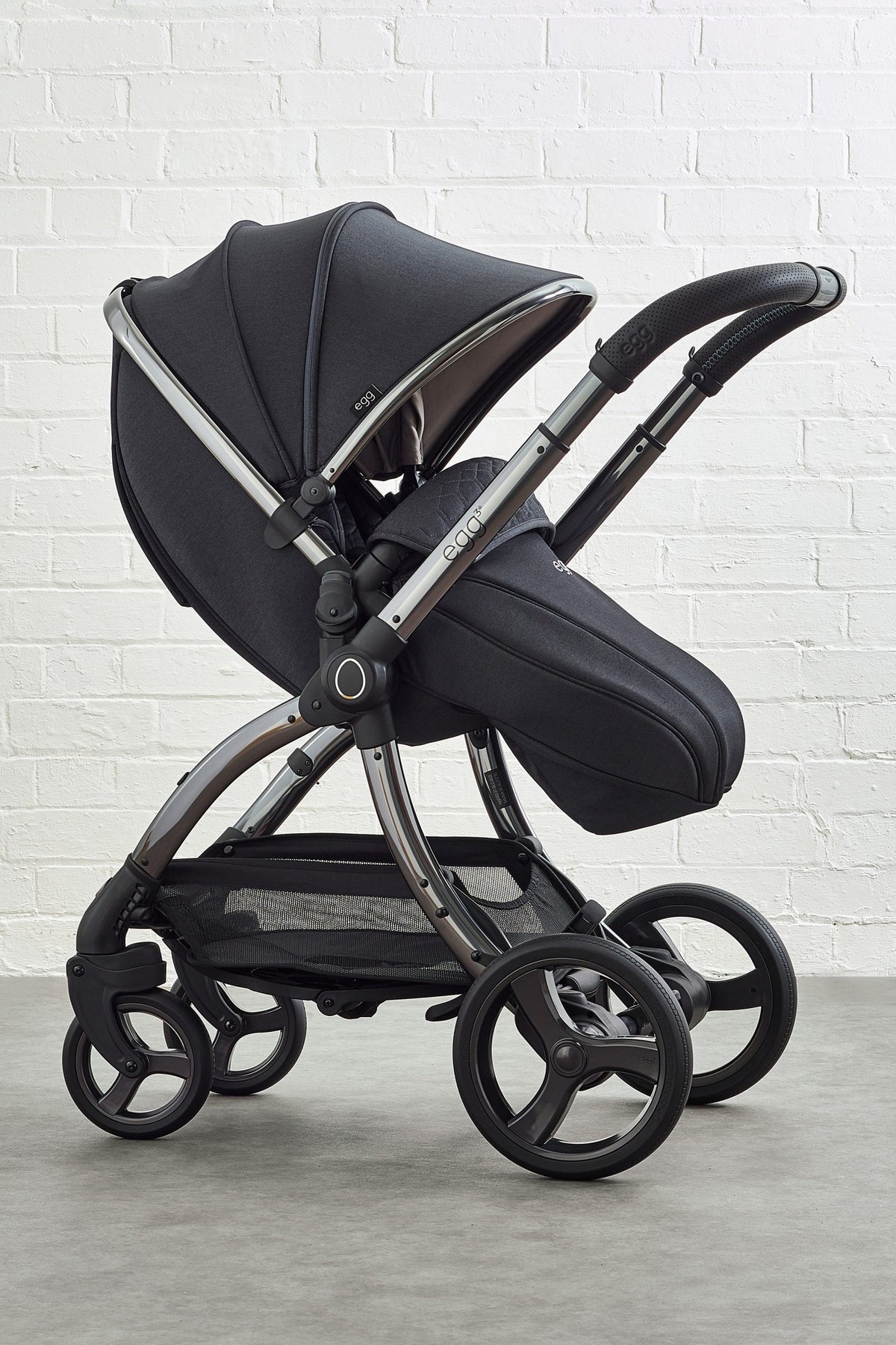RetailSync:10410 Egg Complete 3 In 1 Inc. Isofix