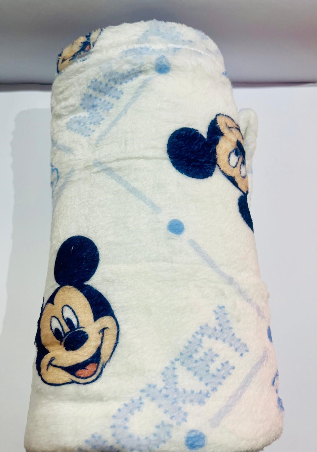 RetailSync:11101 Disney Baby Fleece Blanket Light Printed