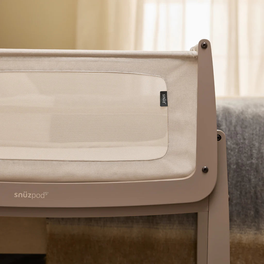 RetailSync:11519 Snuzpod 5 Bedside Crib