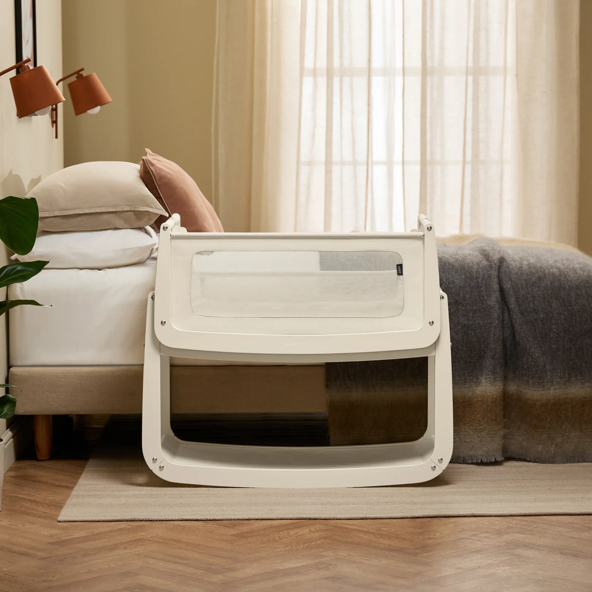 RetailSync:11538 Snuzpod 5 Bedside Crib
