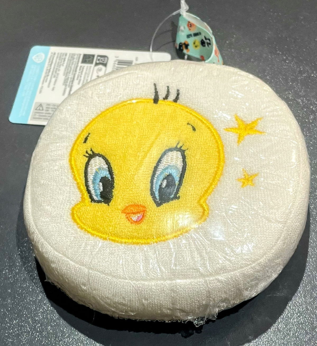 RetailSync:11785 Looney Tunes Embroidered Bath Sponge