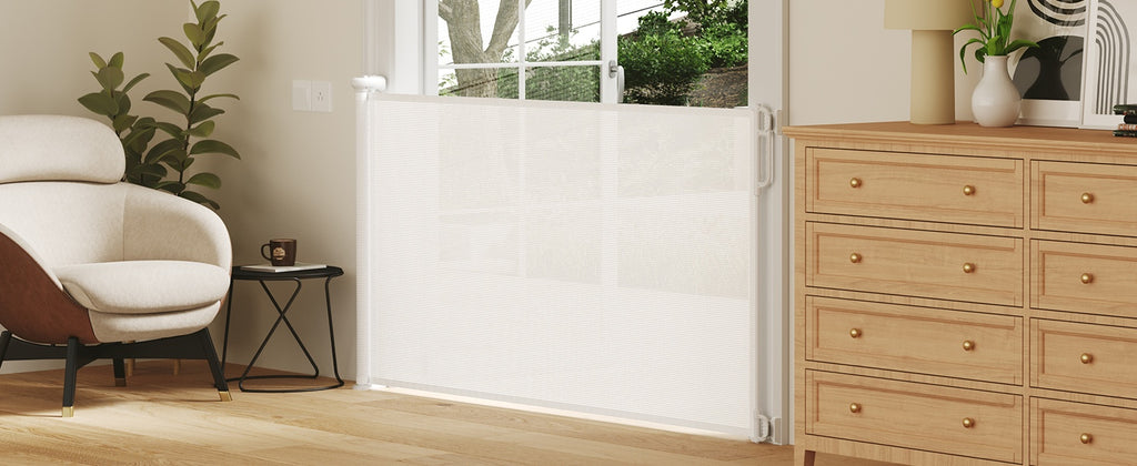 RetailSync:12441 MomCozy Retractable Baby Gate