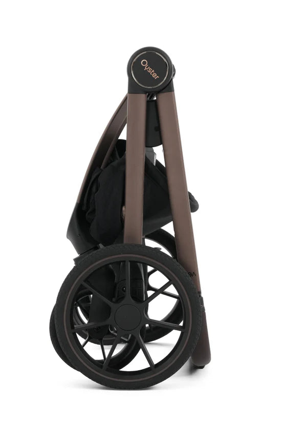 RetailSync:13196 BabyStyle Oyster VEE  (inc Raincover's + Height Adapters + Adapters + Back pack + Footmuff + Bottle Holder