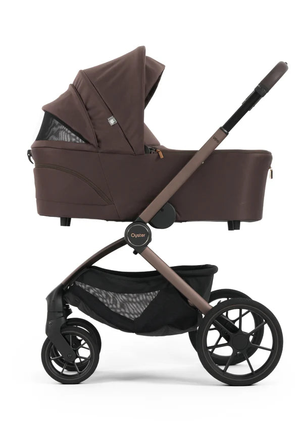 RetailSync:13198 BabyStyle Oyster VEE  (inc Raincover's + Height Adapters + Adapters + Back pack + Footmuff + Bottle Holder
