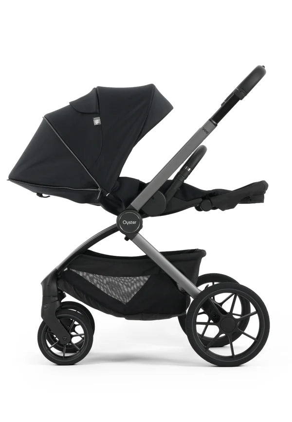 RetailSync:13210 BabyStyle Oyster VEE  (inc Raincover's + Height Adapters + Adapters + Back pack + Footmuff +Bottle Holder)