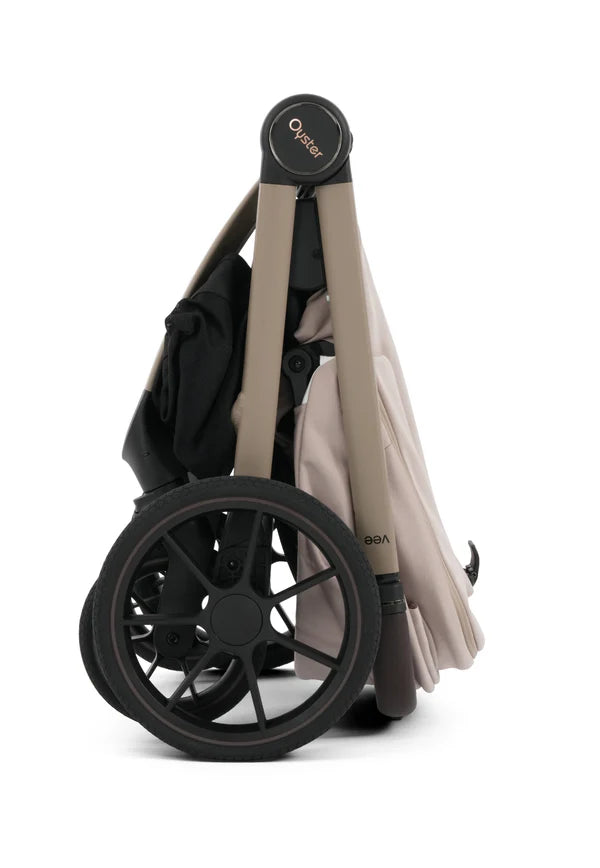 RetailSync:13230 BabyStyle Oyster VEE (inc Raincover's + Height Adapters + Adapters + Back pack + Footmuff +Bottle Holder