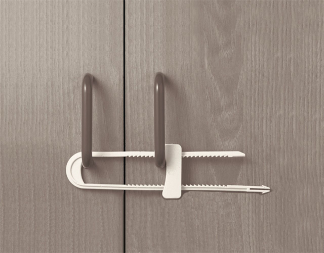 RetailSync:8136 Stork Sliding Lock x2
