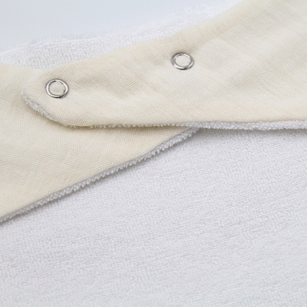 RetailSync:9372 BabyJem Muslin Bib w/Teether
